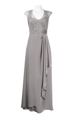 Decode Lace Cap Sleeve Brooch Detail Evening Dress